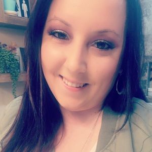 Meet your Posher, Cassie